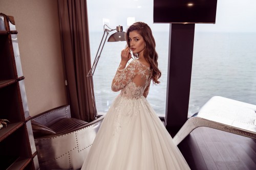 https://elisebride.ro/images/stories/virtuemart/product/VWD-SL11       (4).jpg